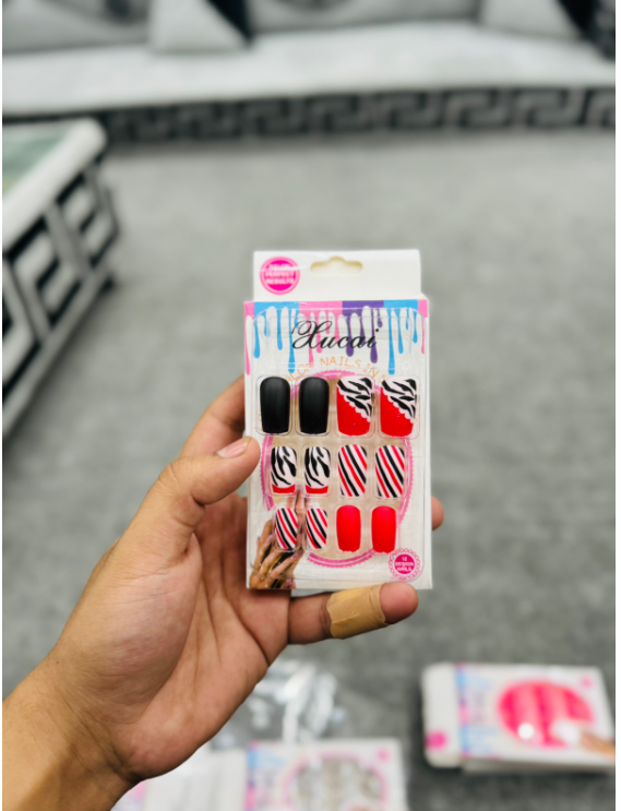 Artificial/Fake nails