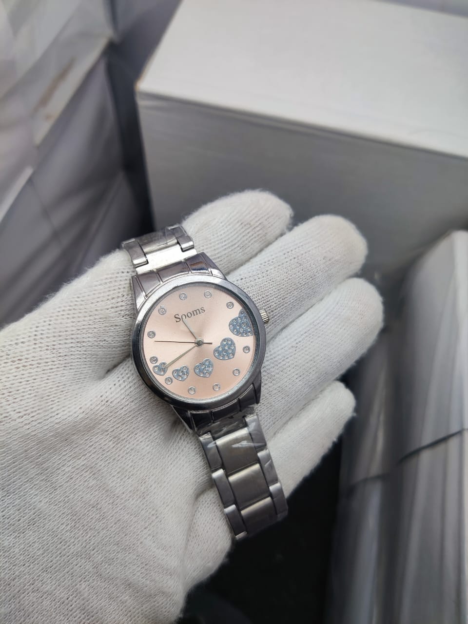 Glamorous Heart Studded Peach/Pink Dial Watch for Her